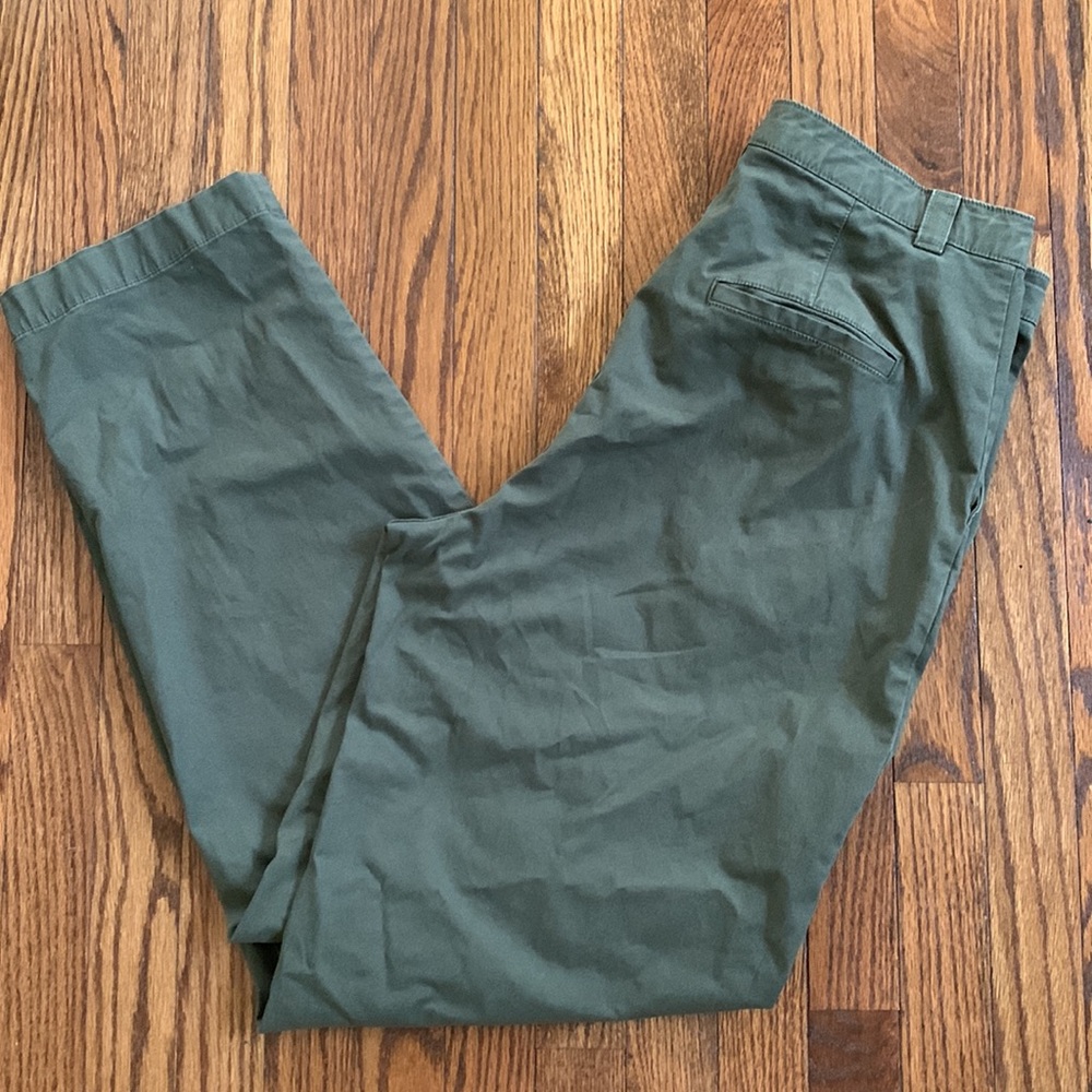 GAP | High-waisted “Straight Up” Khakis in Army Jacket Green | Sz 12 Tall